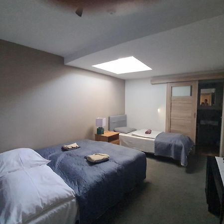 Lozina Es8Bar汽车旅馆 外观 照片